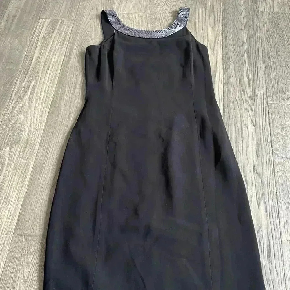 LAUREN Ralph Lauren | Black fitting dress with silver beads and low back - Picture 2 of 9